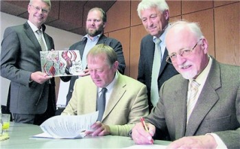 Presseartikel über das Forum Glas Bad Münder